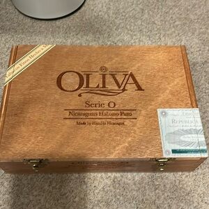 Cigar box.  Olivia Serie O